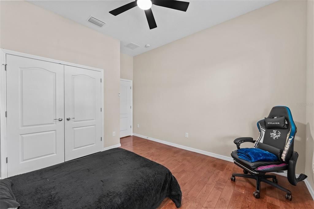 En Venta: $550,000 (3 camas, 3 baños, 3036 Pies cuadrados)