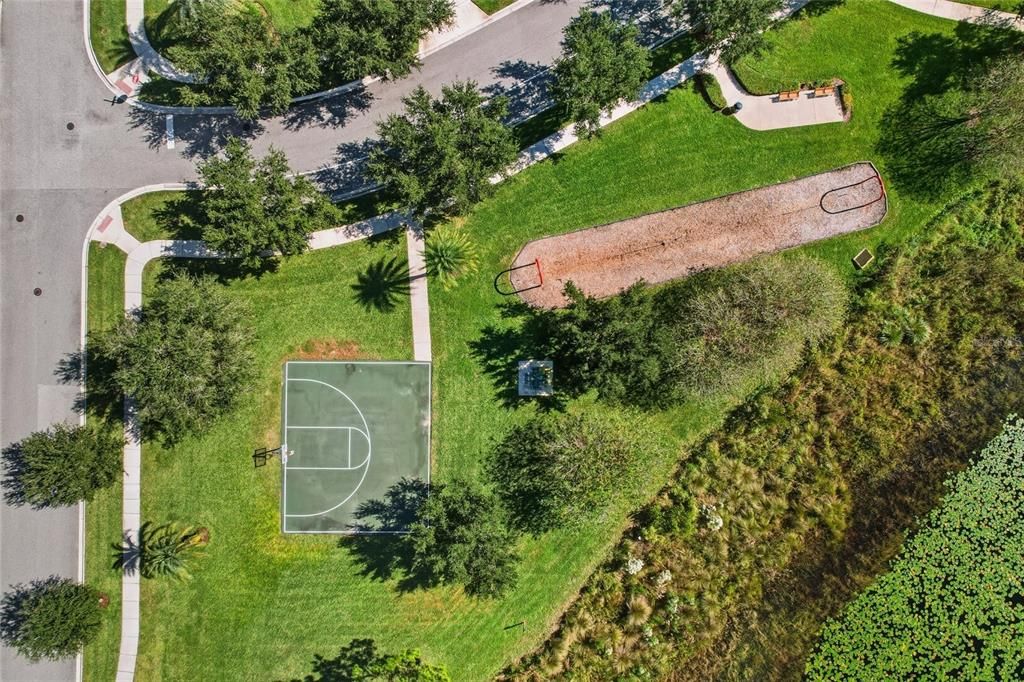 待售: $950,000 (5 贝兹, 4 浴室, 3975 平方英尺)