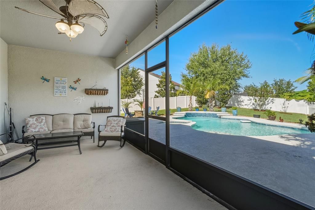 待售: $950,000 (5 贝兹, 4 浴室, 3975 平方英尺)