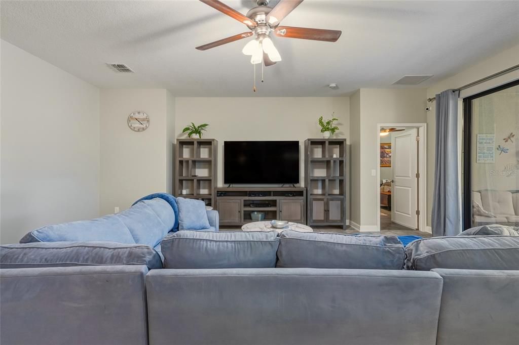 待售: $950,000 (5 贝兹, 4 浴室, 3975 平方英尺)