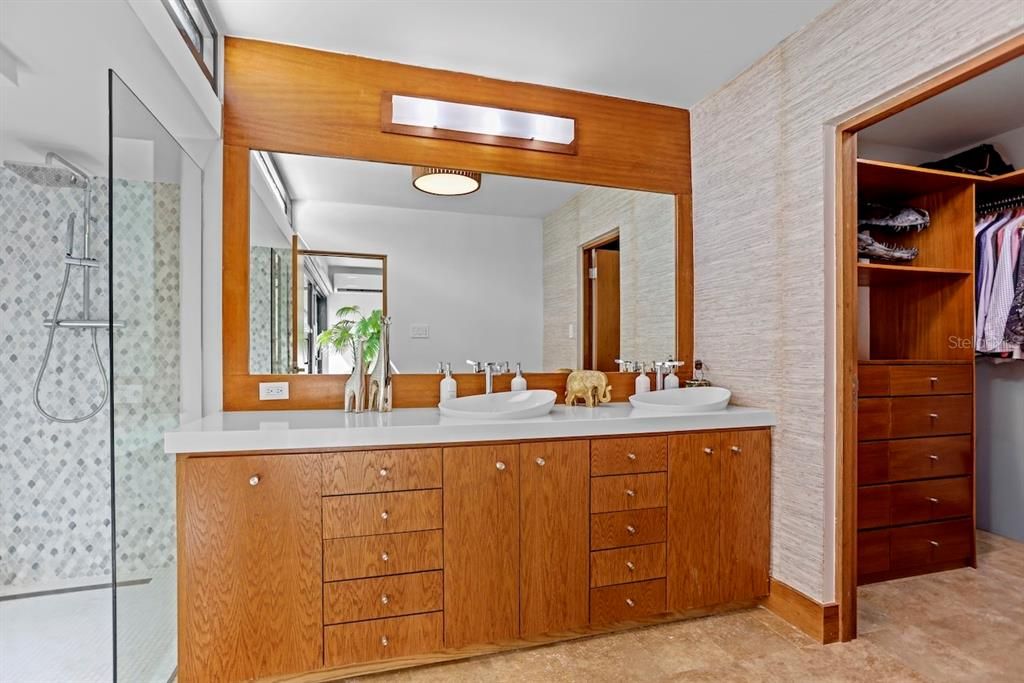 En Venta: $2,500,000 (3 camas, 2 baños, 1924 Pies cuadrados)