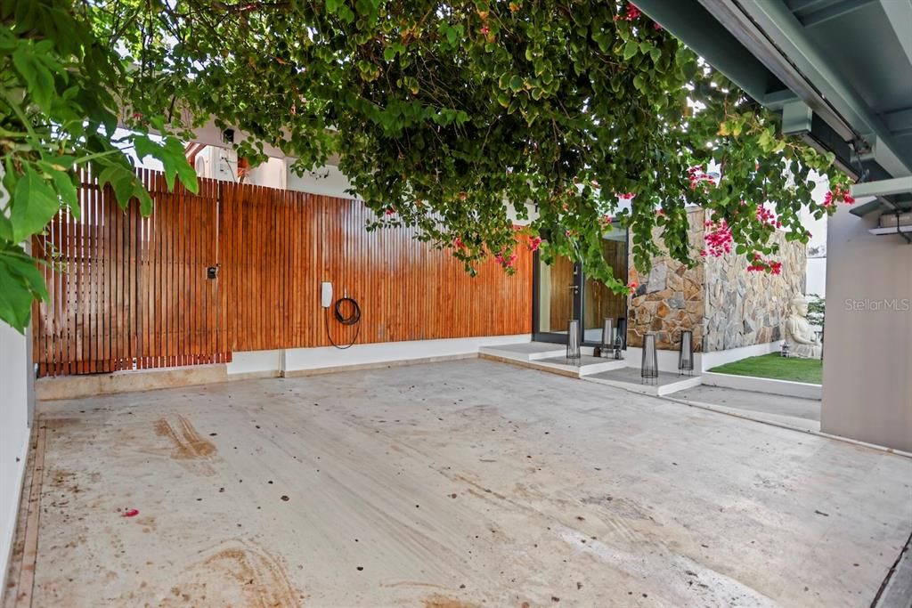 En Venta: $2,500,000 (3 camas, 2 baños, 1924 Pies cuadrados)