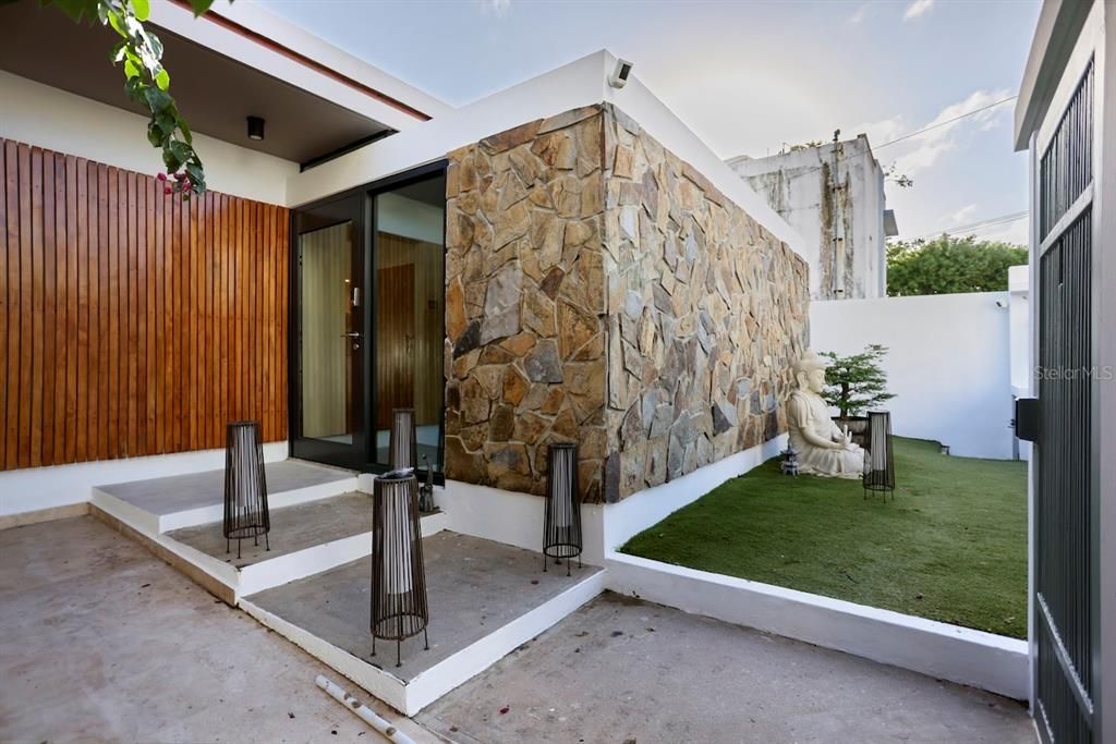 En Venta: $2,500,000 (3 camas, 2 baños, 1924 Pies cuadrados)