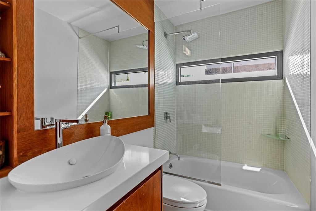 En Venta: $2,500,000 (3 camas, 2 baños, 1924 Pies cuadrados)