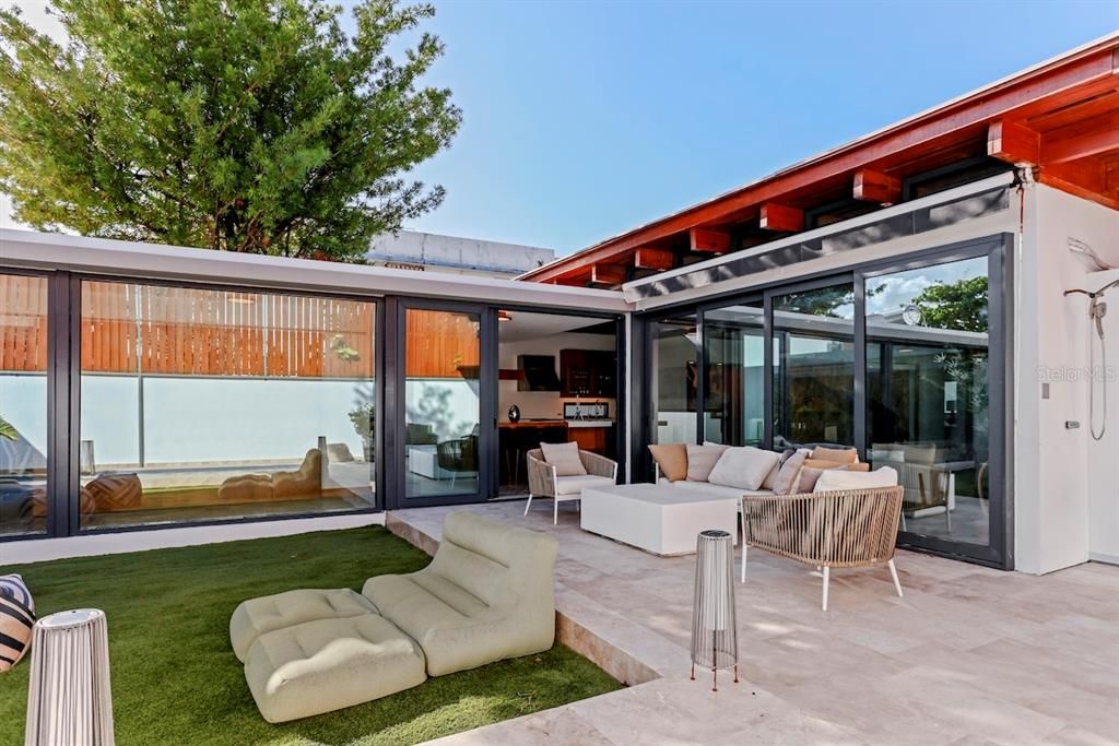 En Venta: $2,500,000 (3 camas, 2 baños, 1924 Pies cuadrados)