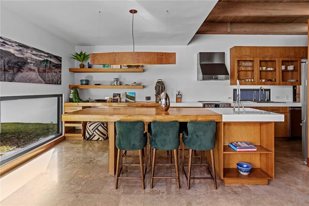 En Venta: $2,500,000 (3 camas, 2 baños, 1924 Pies cuadrados)