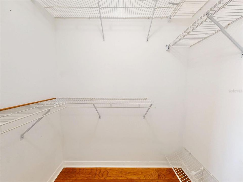 En Venta: $649,900 (4 camas, 2 baños, 2005 Pies cuadrados)