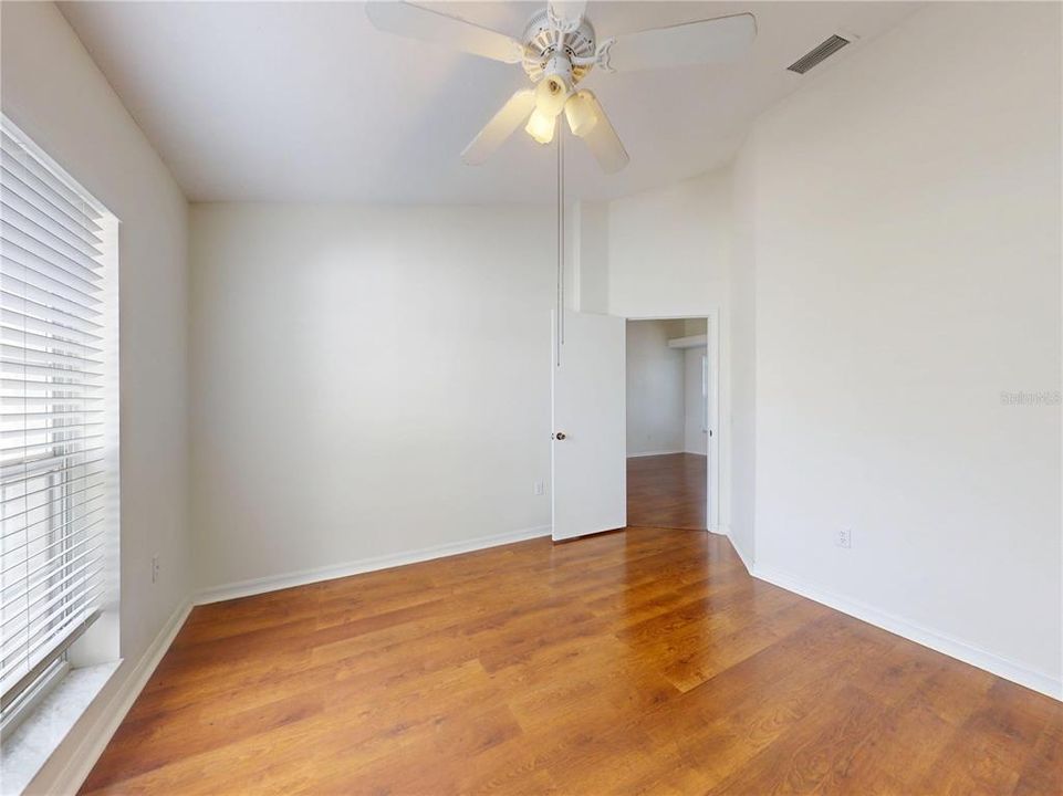 En Venta: $649,900 (4 camas, 2 baños, 2005 Pies cuadrados)