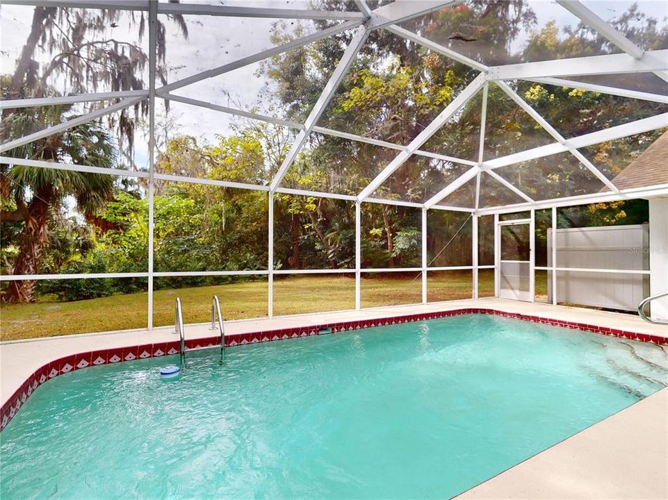 En Venta: $649,900 (4 camas, 2 baños, 2005 Pies cuadrados)