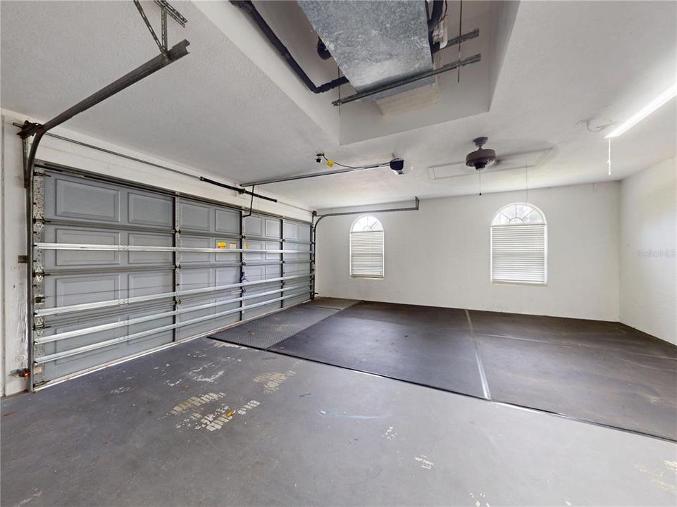 En Venta: $649,900 (4 camas, 2 baños, 2005 Pies cuadrados)