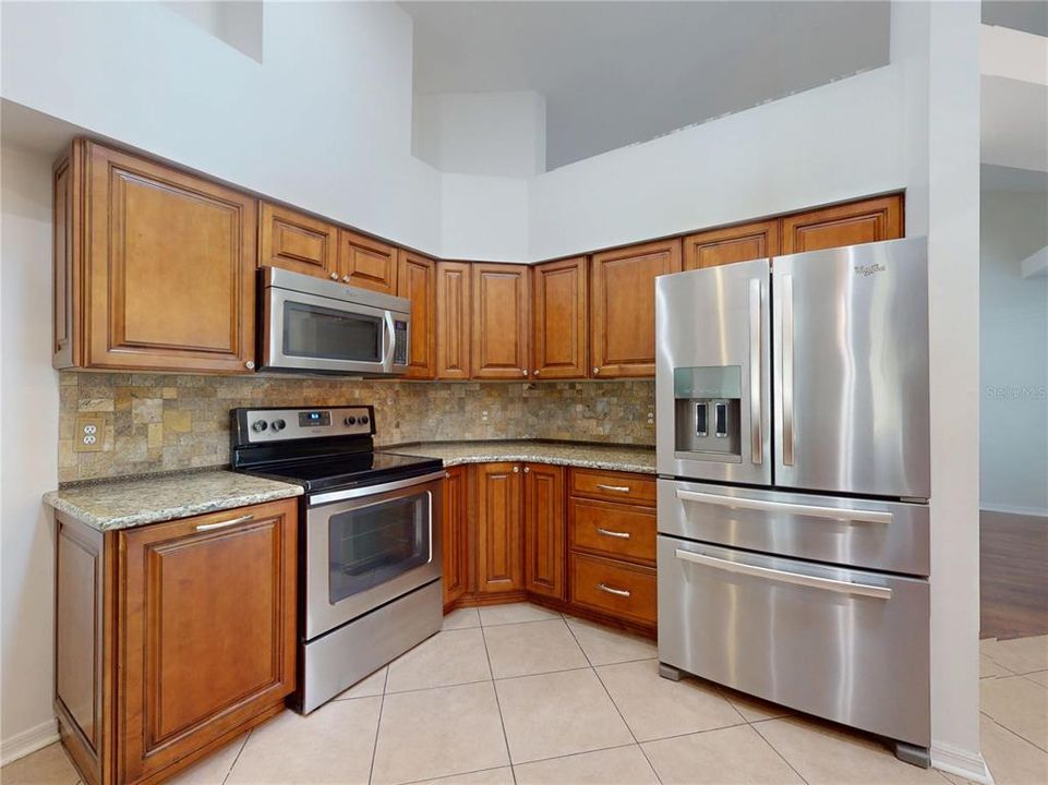 En Venta: $649,900 (4 camas, 2 baños, 2005 Pies cuadrados)