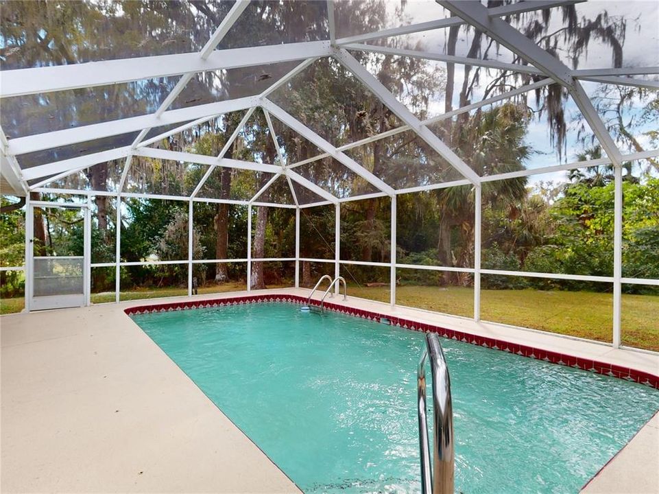 En Venta: $649,900 (4 camas, 2 baños, 2005 Pies cuadrados)