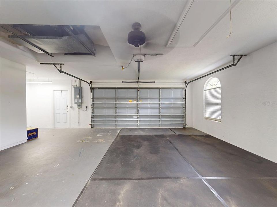 En Venta: $649,900 (4 camas, 2 baños, 2005 Pies cuadrados)