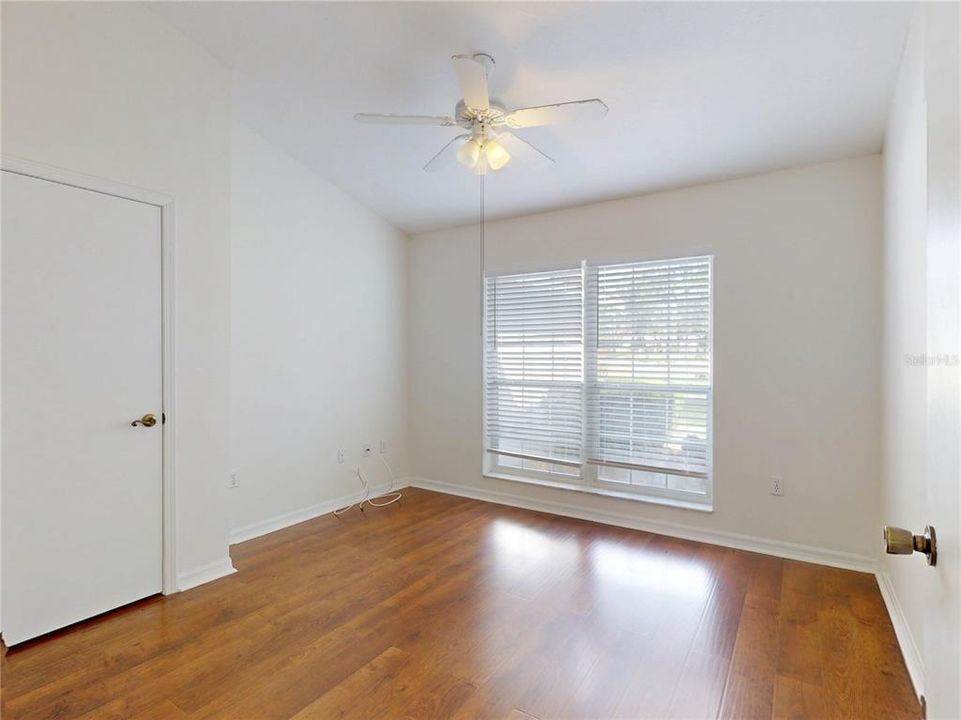 En Venta: $649,900 (4 camas, 2 baños, 2005 Pies cuadrados)