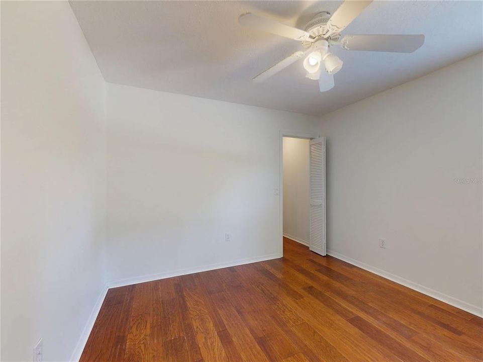 En Venta: $649,900 (4 camas, 2 baños, 2005 Pies cuadrados)