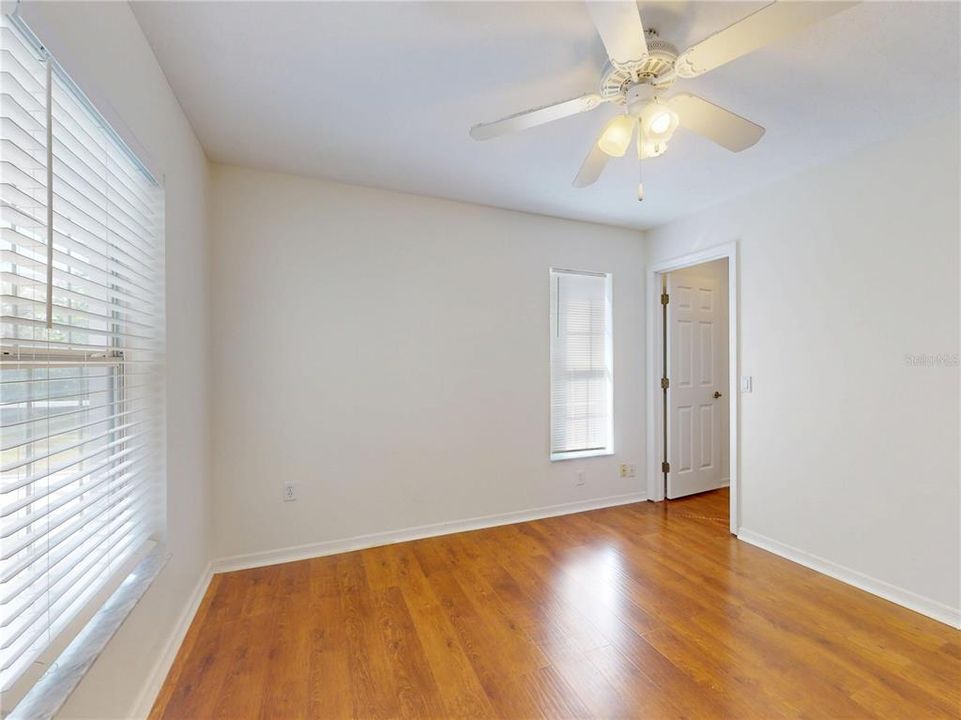 En Venta: $649,900 (4 camas, 2 baños, 2005 Pies cuadrados)