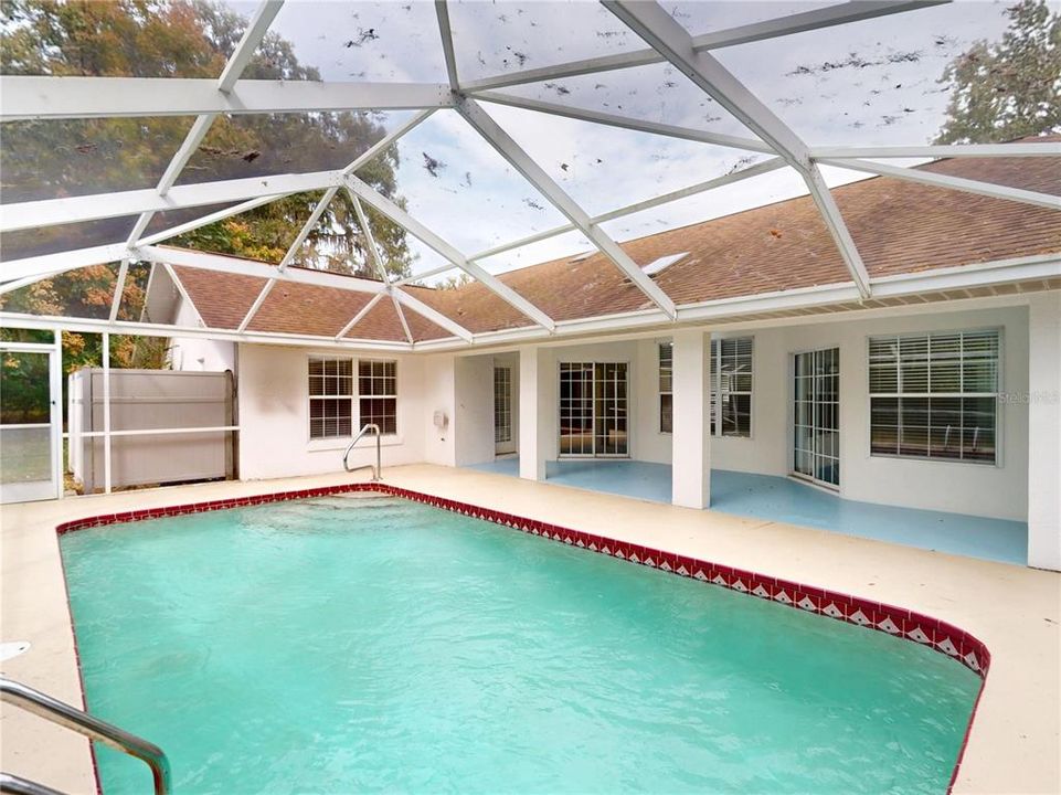 En Venta: $649,900 (4 camas, 2 baños, 2005 Pies cuadrados)