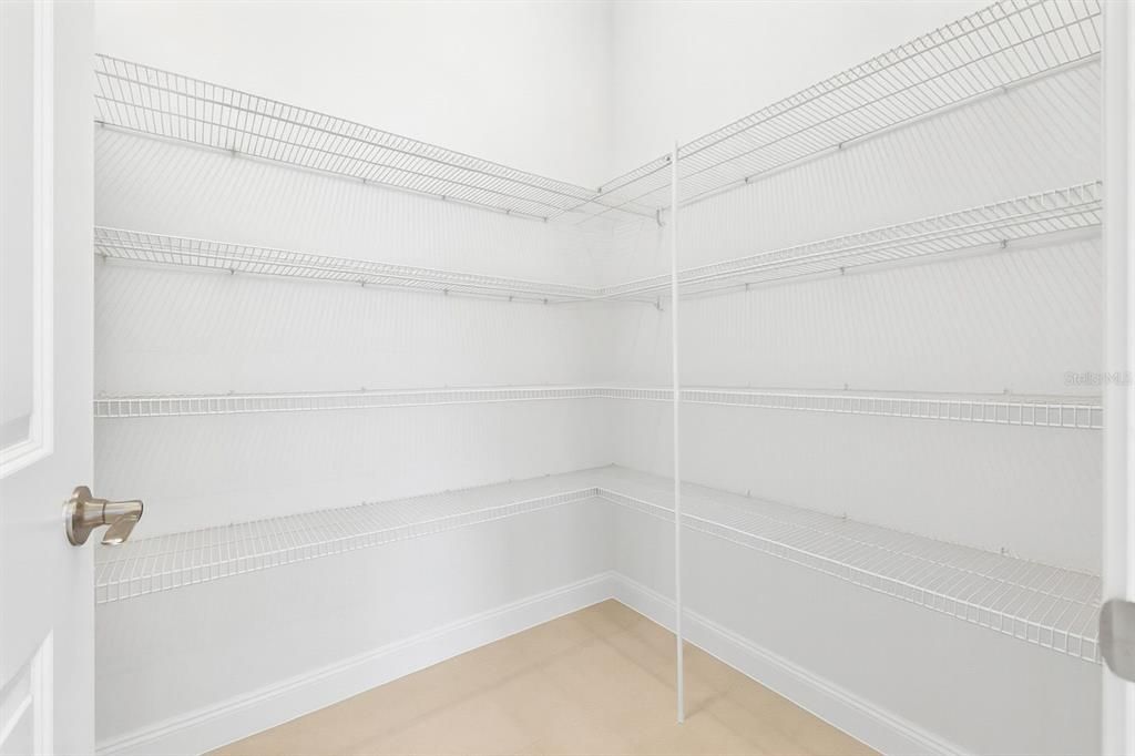 For Sale: $789,000 (4 beds, 3 baths, 2865 Square Feet)