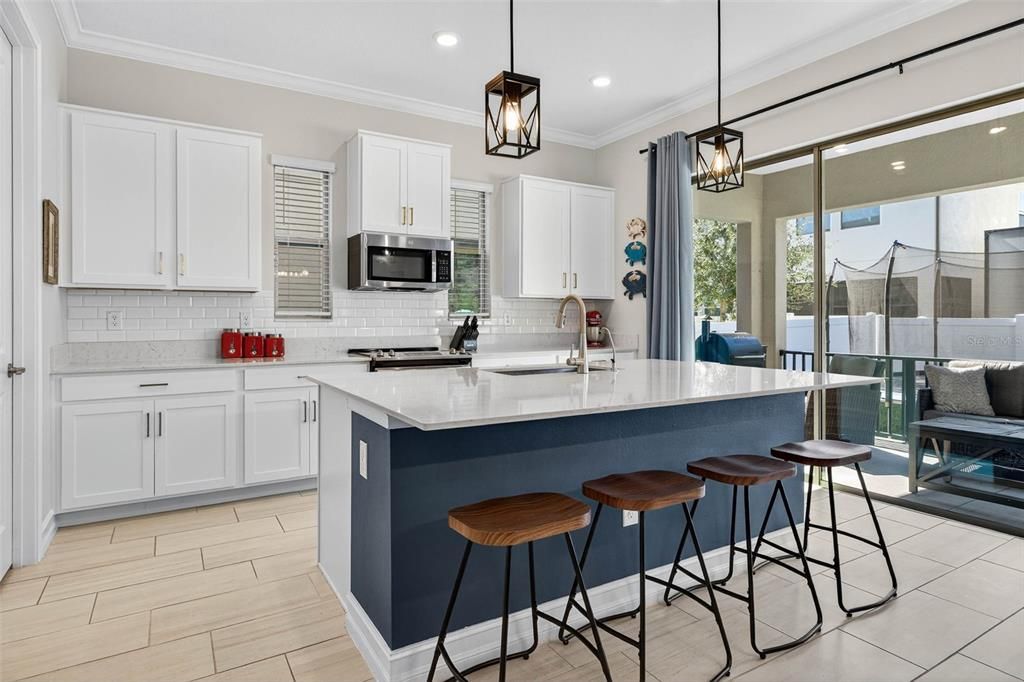 For Sale: $789,000 (4 beds, 3 baths, 2865 Square Feet)