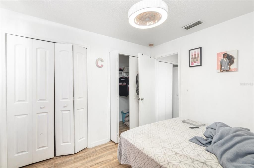 Под контрактом: $285,000 (3 спален, 2 ванн, 1368 Квадратных фут)