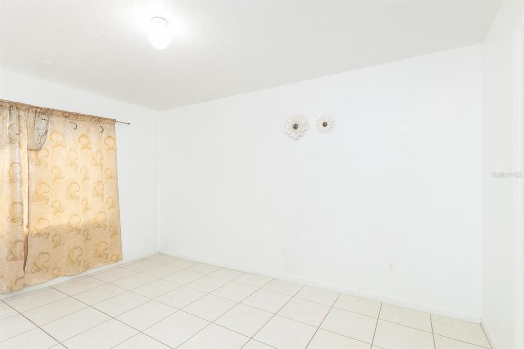 Под контрактом: $285,000 (3 спален, 2 ванн, 1368 Квадратных фут)