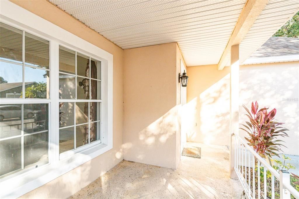 Под контрактом: $285,000 (3 спален, 2 ванн, 1368 Квадратных фут)