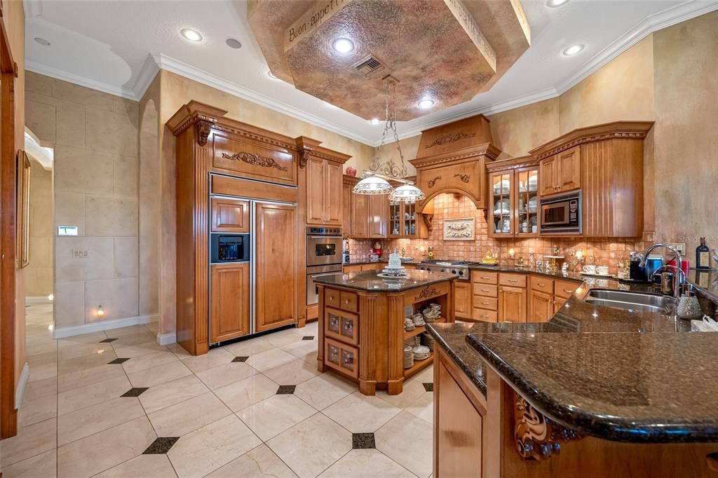 For Sale: $1,949,000 (3 beds, 3 baths, 4136 Square Feet)