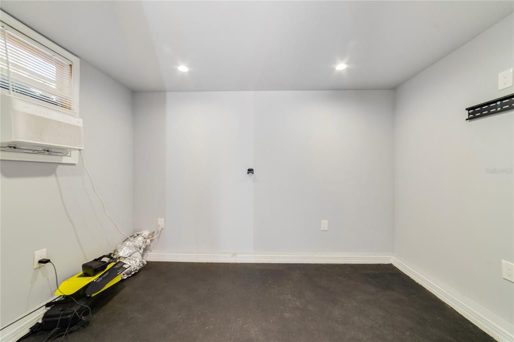 Под контрактом: $637,500 (2 спален, 2 ванн, 1390 Квадратных фут)