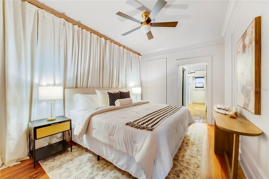 Под контрактом: $637,500 (2 спален, 2 ванн, 1390 Квадратных фут)