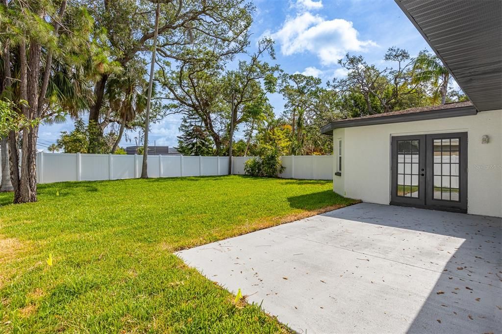 出租: $4,000 (3 贝兹, 2 浴室, 1596 平方英尺)