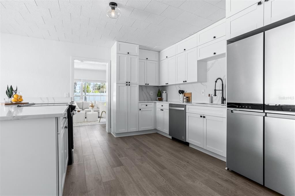 出租: $4,000 (3 贝兹, 2 浴室, 1596 平方英尺)