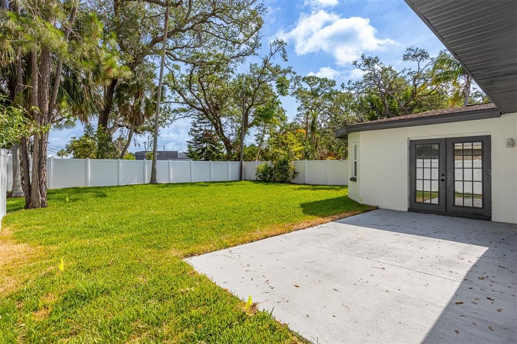 出租: $4,000 (3 贝兹, 2 浴室, 1596 平方英尺)