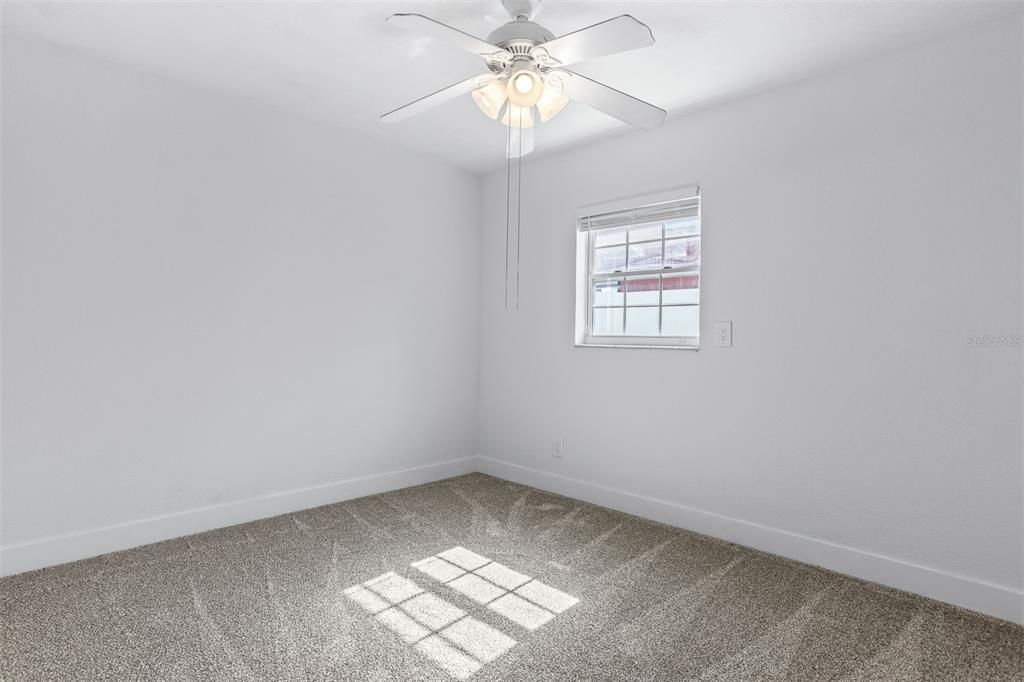 出租: $4,000 (3 贝兹, 2 浴室, 1596 平方英尺)