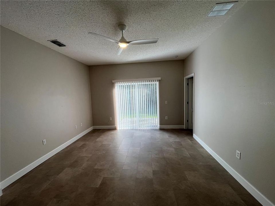 For Rent: $2,117 (3 beds, 2 baths, 1343 Square Feet)