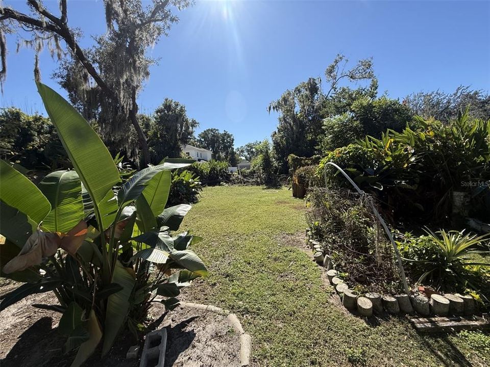 合同活跃: $1,000,500 (3 贝兹, 1 浴室, 1431 平方英尺)