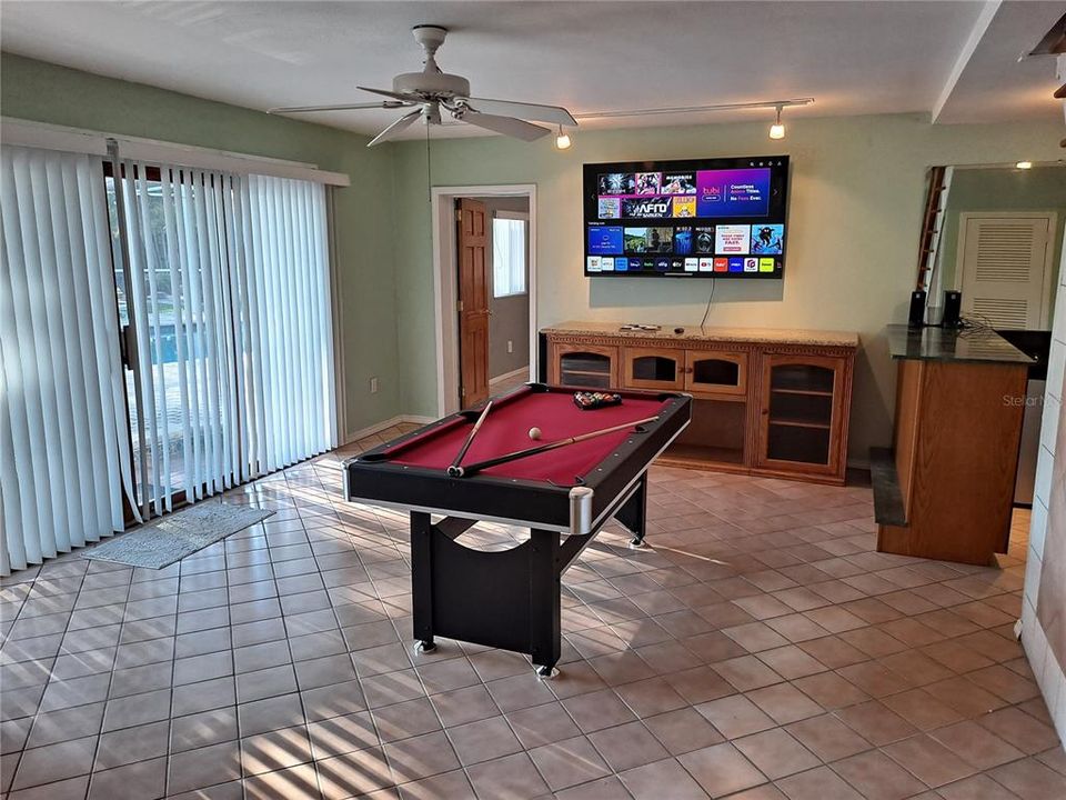 For Sale: $1,500,000 (5 beds, 5 baths, 3500 Square Feet)