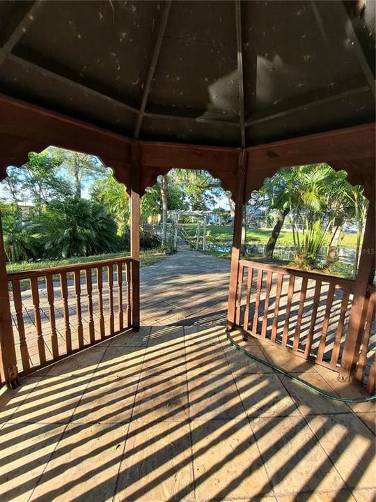 For Sale: $1,500,000 (5 beds, 5 baths, 3500 Square Feet)