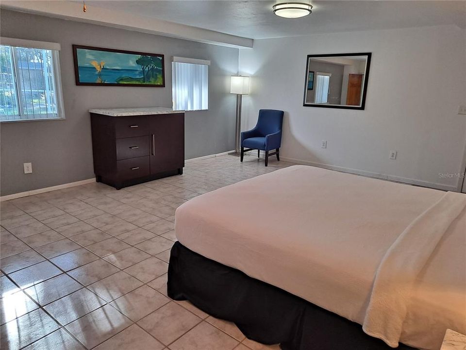 For Sale: $1,500,000 (5 beds, 5 baths, 3500 Square Feet)