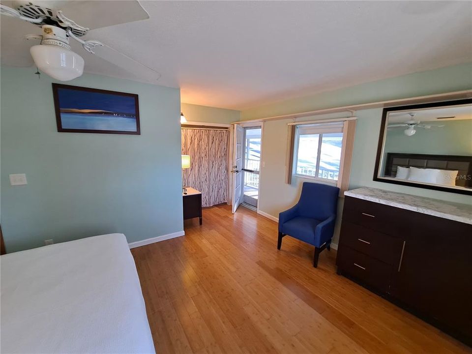 For Sale: $1,500,000 (5 beds, 5 baths, 3500 Square Feet)