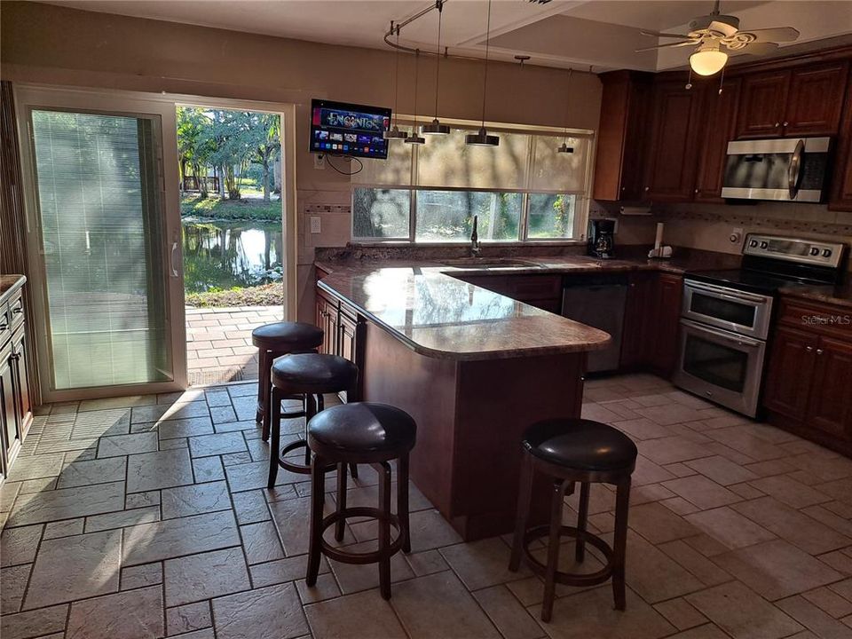 For Sale: $1,500,000 (5 beds, 5 baths, 3500 Square Feet)