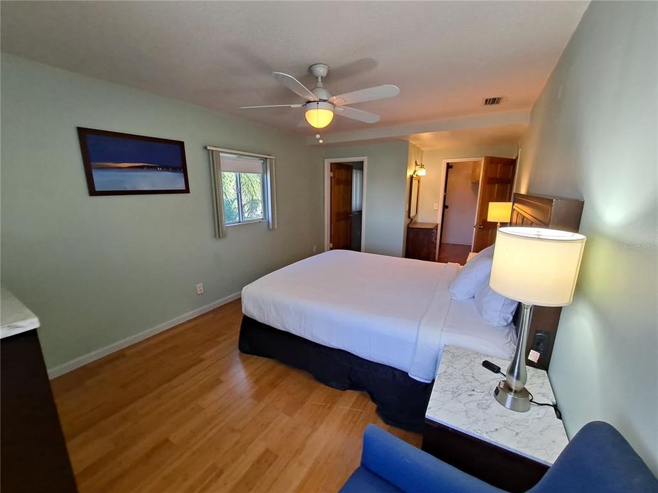 For Sale: $1,500,000 (5 beds, 5 baths, 3500 Square Feet)