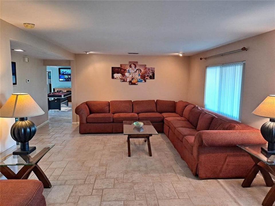 For Sale: $1,500,000 (5 beds, 5 baths, 3500 Square Feet)