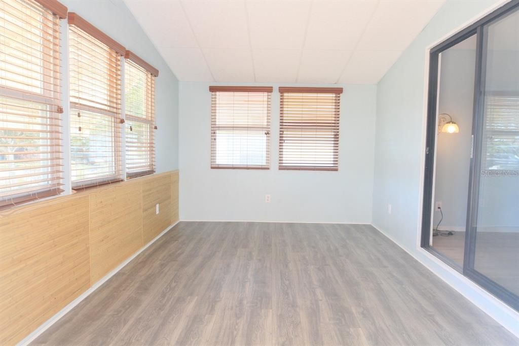 Active With Contract: $168,409 (2 beds, 2 baths, 1152 Square Feet)