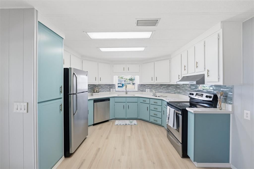 Active With Contract: $168,409 (2 beds, 2 baths, 1152 Square Feet)