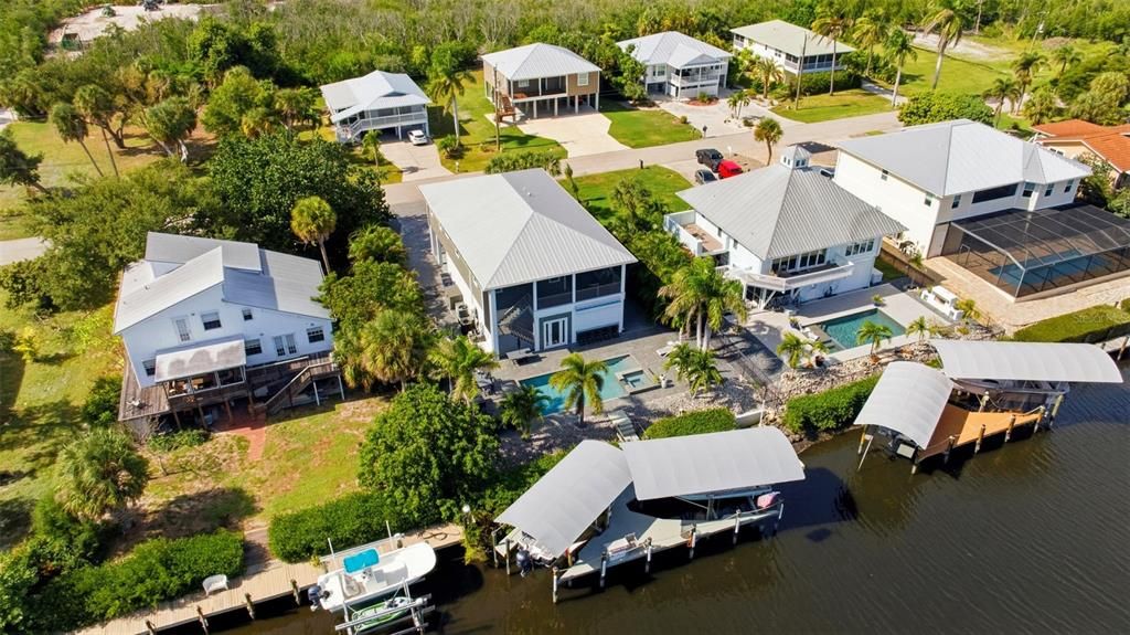 For Sale: $1,250,000 (3 beds, 2 baths, 1680 Square Feet)