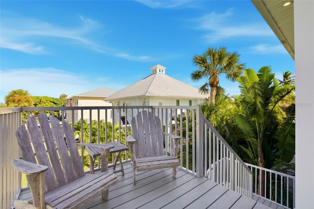 For Sale: $1,250,000 (3 beds, 2 baths, 1680 Square Feet)