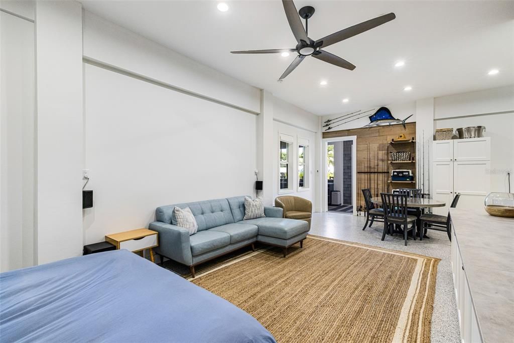 For Sale: $1,250,000 (3 beds, 2 baths, 1680 Square Feet)