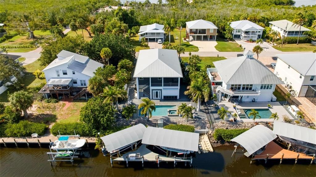 For Sale: $1,250,000 (3 beds, 2 baths, 1680 Square Feet)