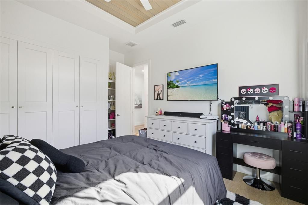 For Sale: $1,250,000 (3 beds, 2 baths, 1680 Square Feet)