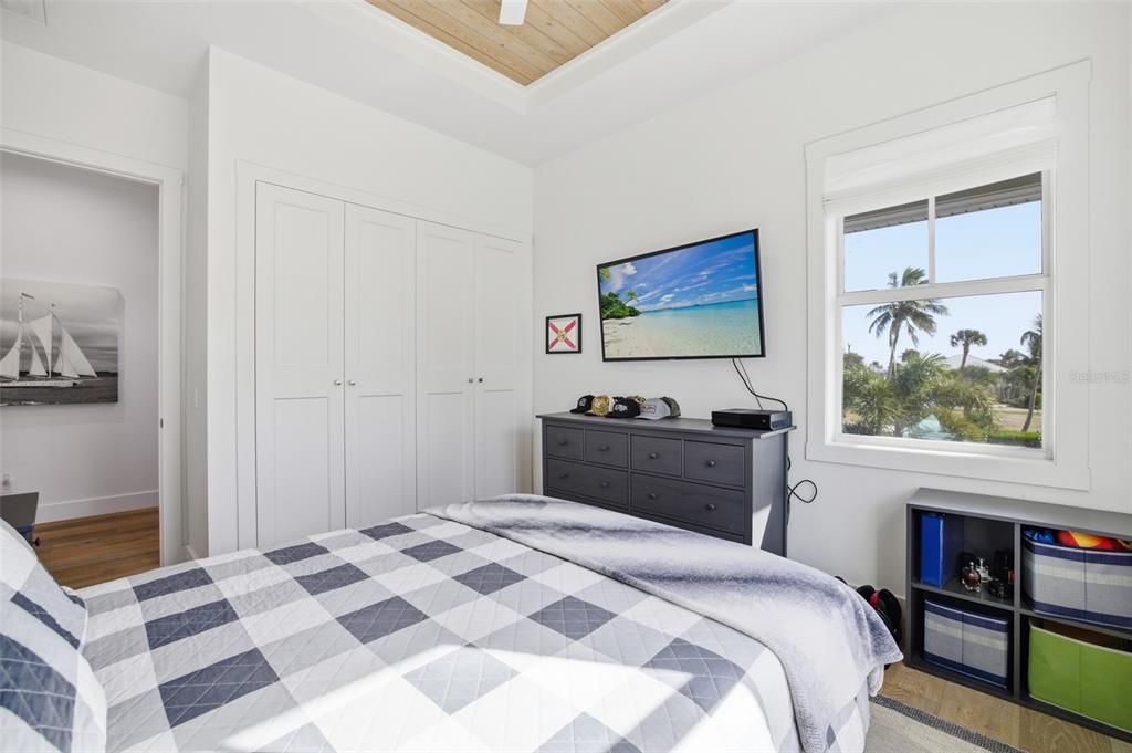 For Sale: $1,250,000 (3 beds, 2 baths, 1680 Square Feet)